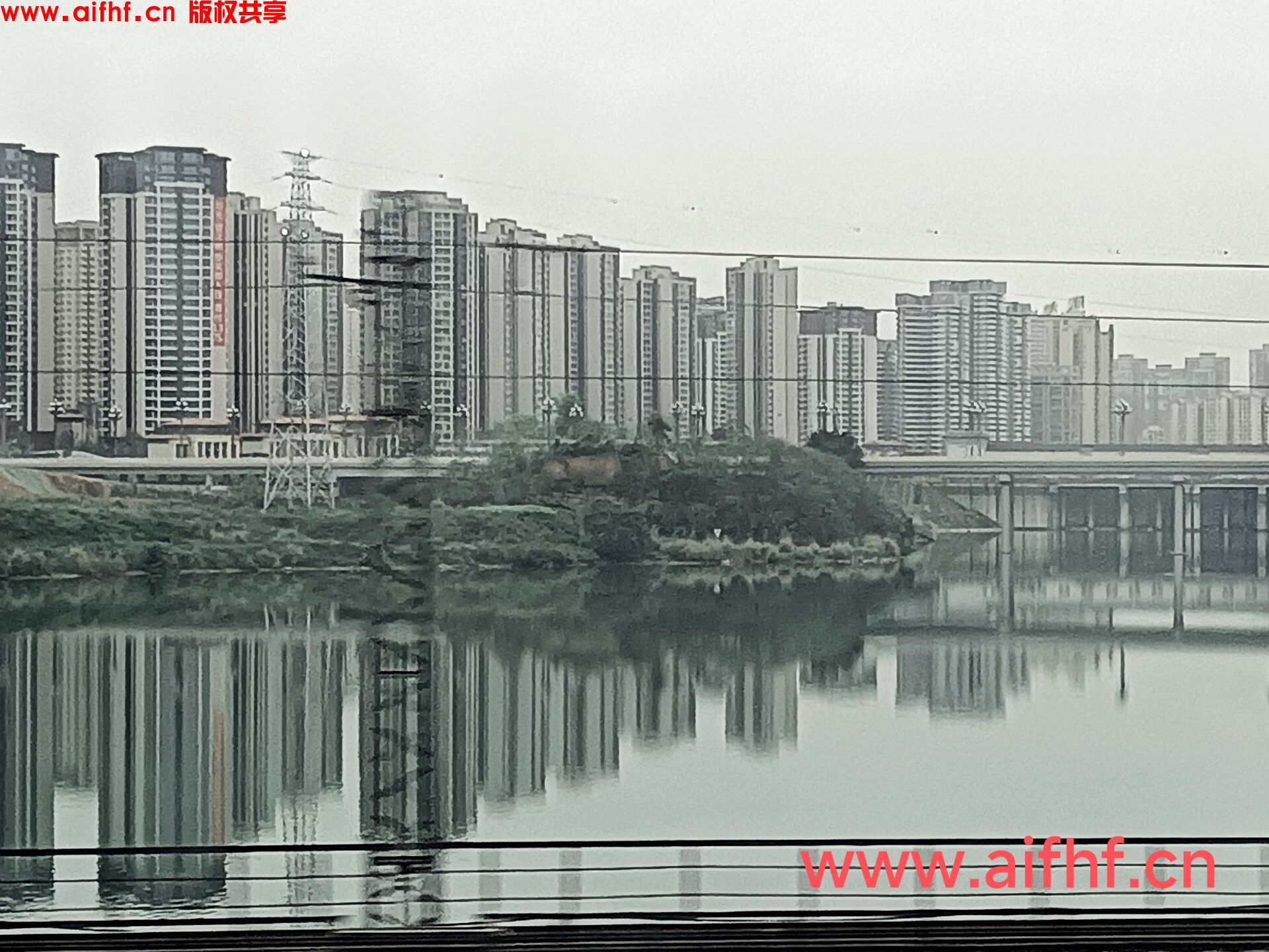 羞花的学渣：水中高楼水中捞月