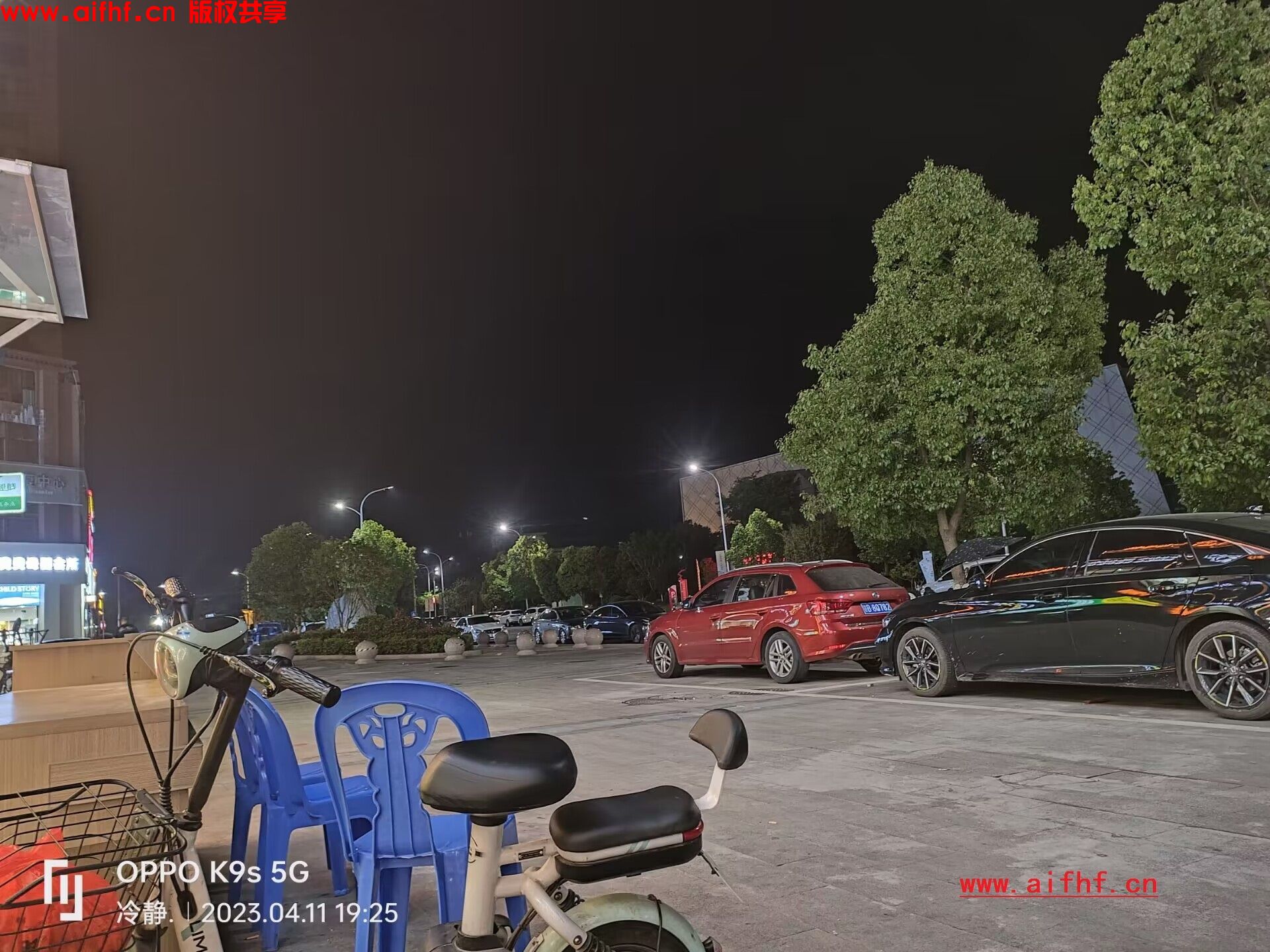 留恋：太无聊了，都没什么客人